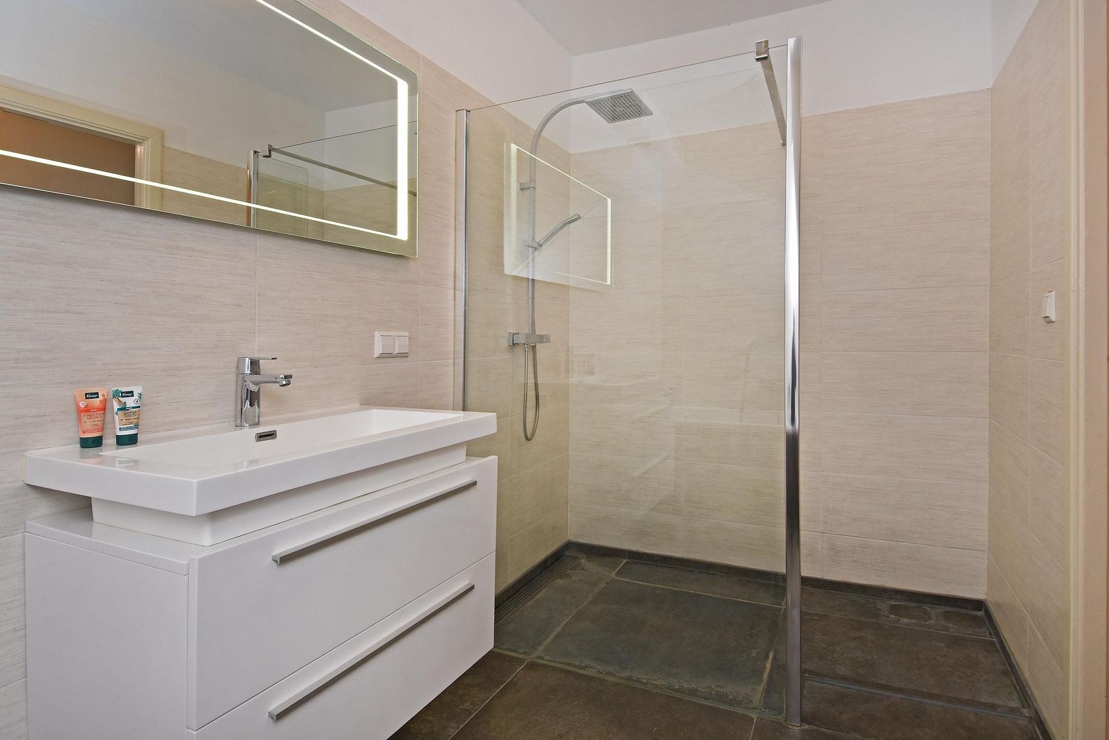 Laan van Nieuw Oosteinde 448, Voorburg foto-39 blur