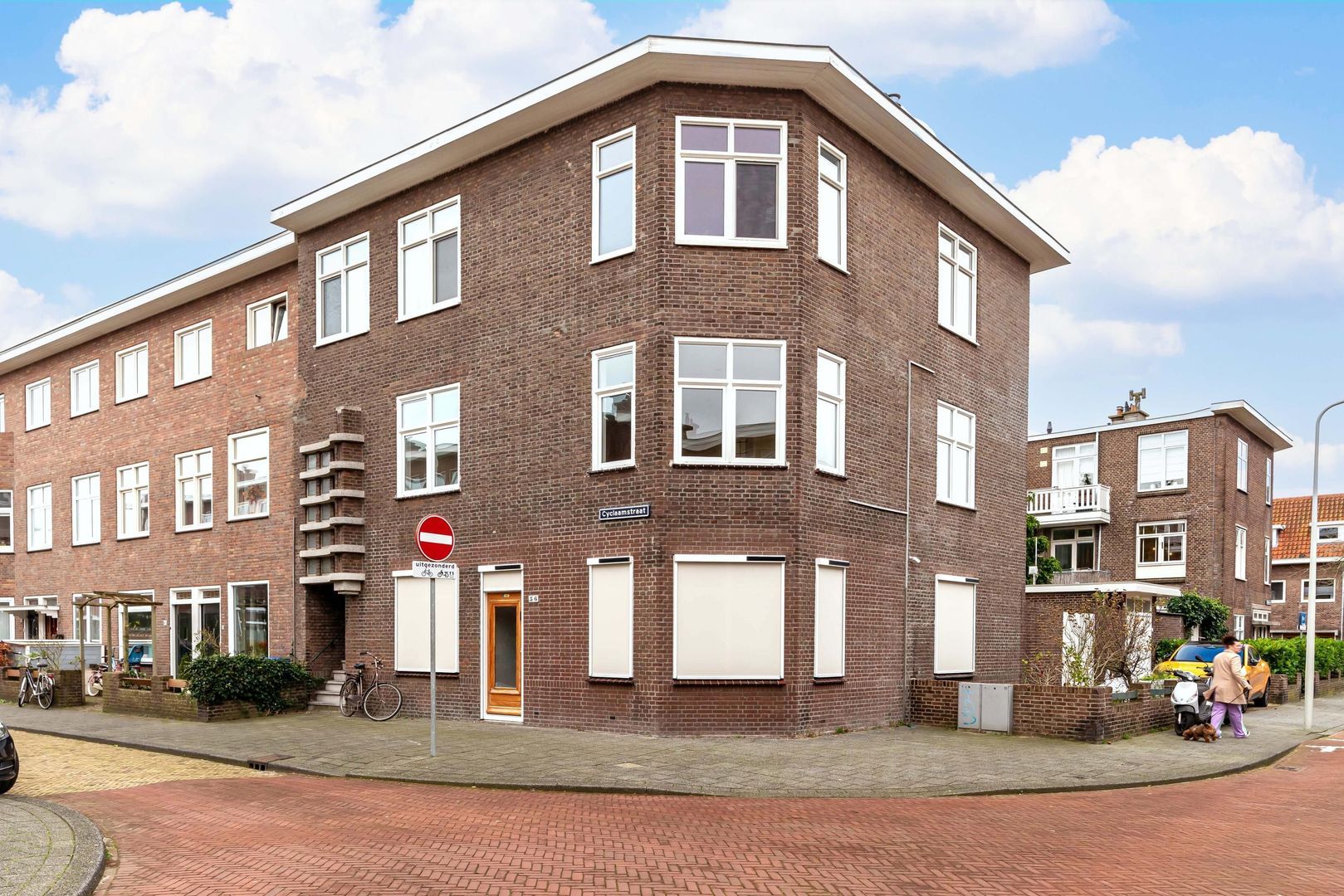 Cyclaamstraat 54, Den Haag foto-1 blur