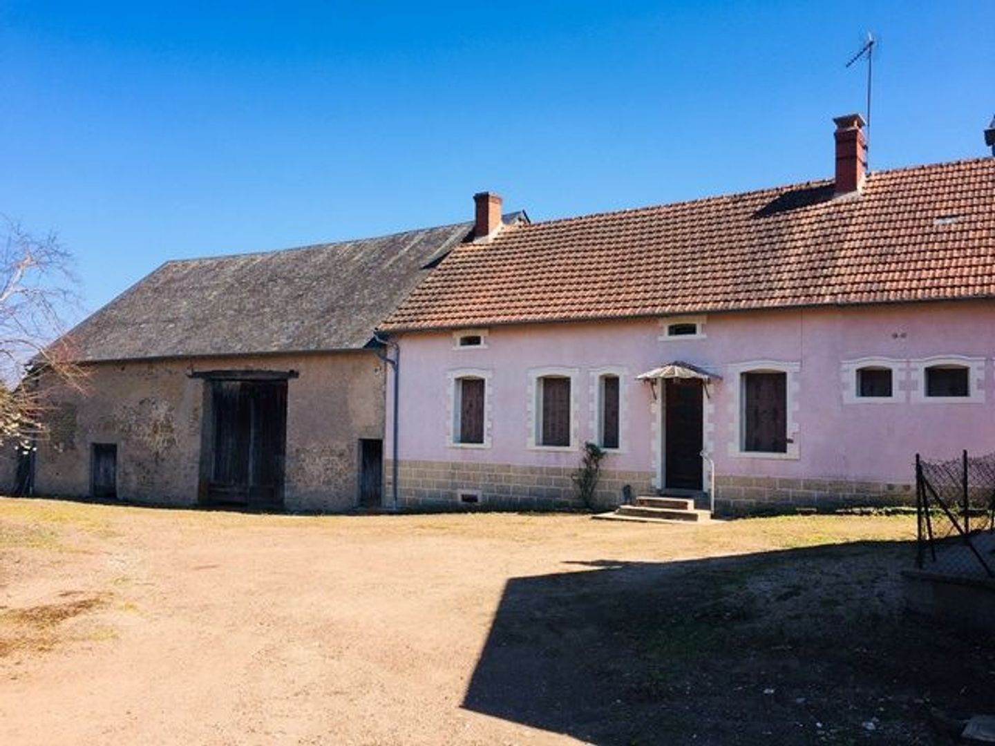 SI1358, Châtillon-en-Bazois foto-0 blur