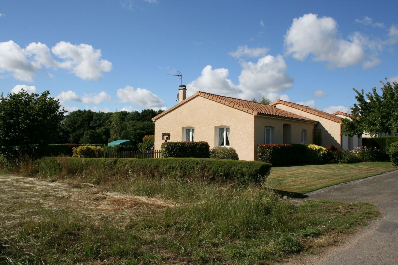 SI1372, Moncoutant-sur-Sevre foto-0 blur