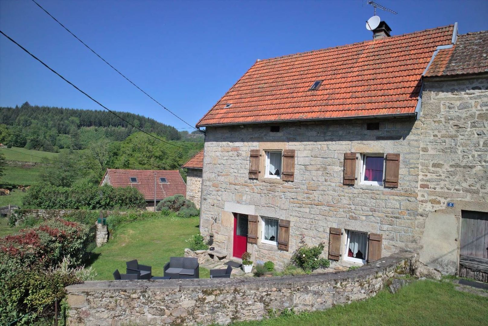 SI1411, Vidaillat foto-0 blur