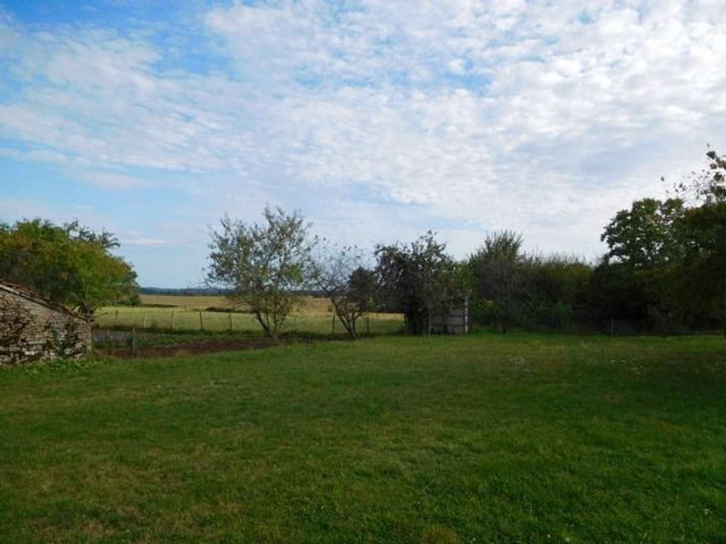 SI1498, Châtillon-en-Bazois foto-4 blur