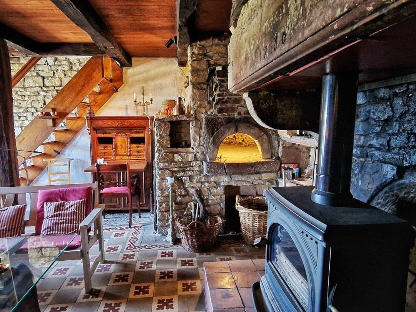 SI1549, Corre foto-1 blur