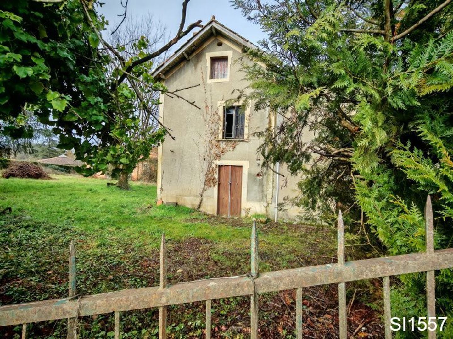 SI1557, Belvès foto-1 blur