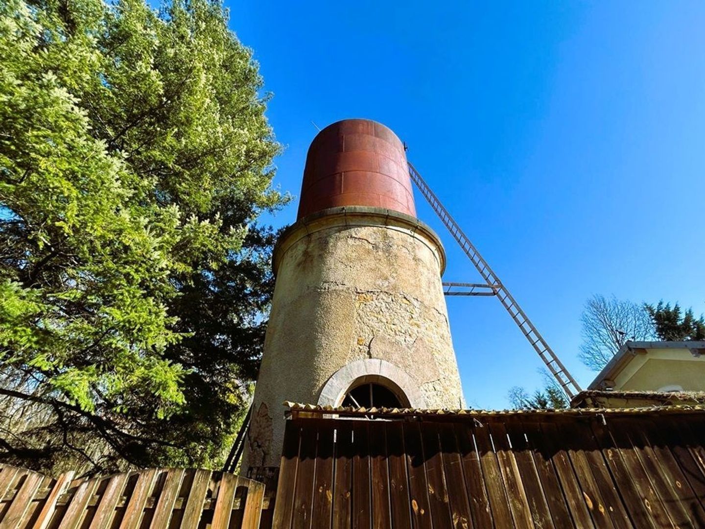 SI1556, Faverney foto-4 blur