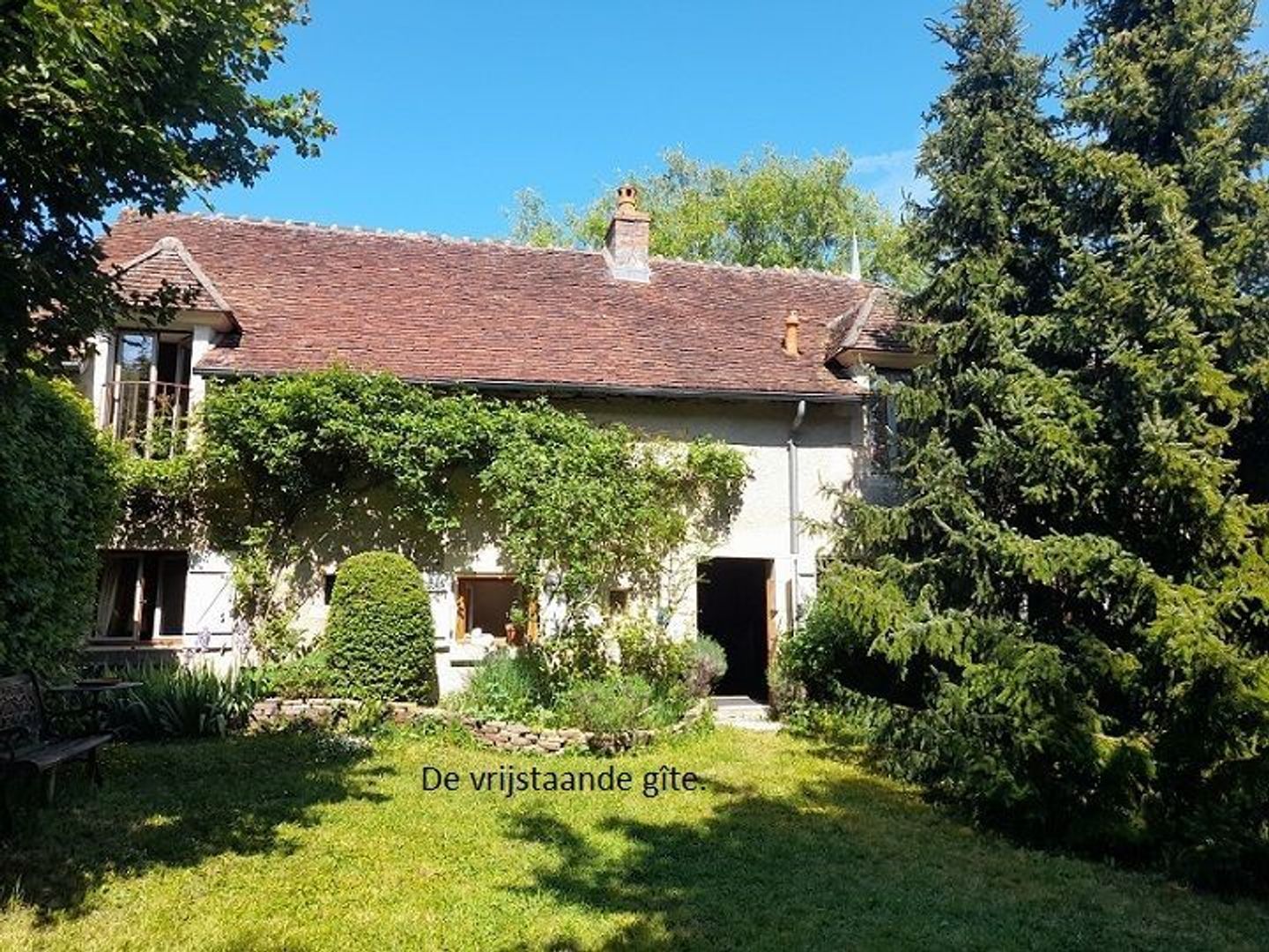 SI1581, Entrains-sur-Nohain foto-0 blur