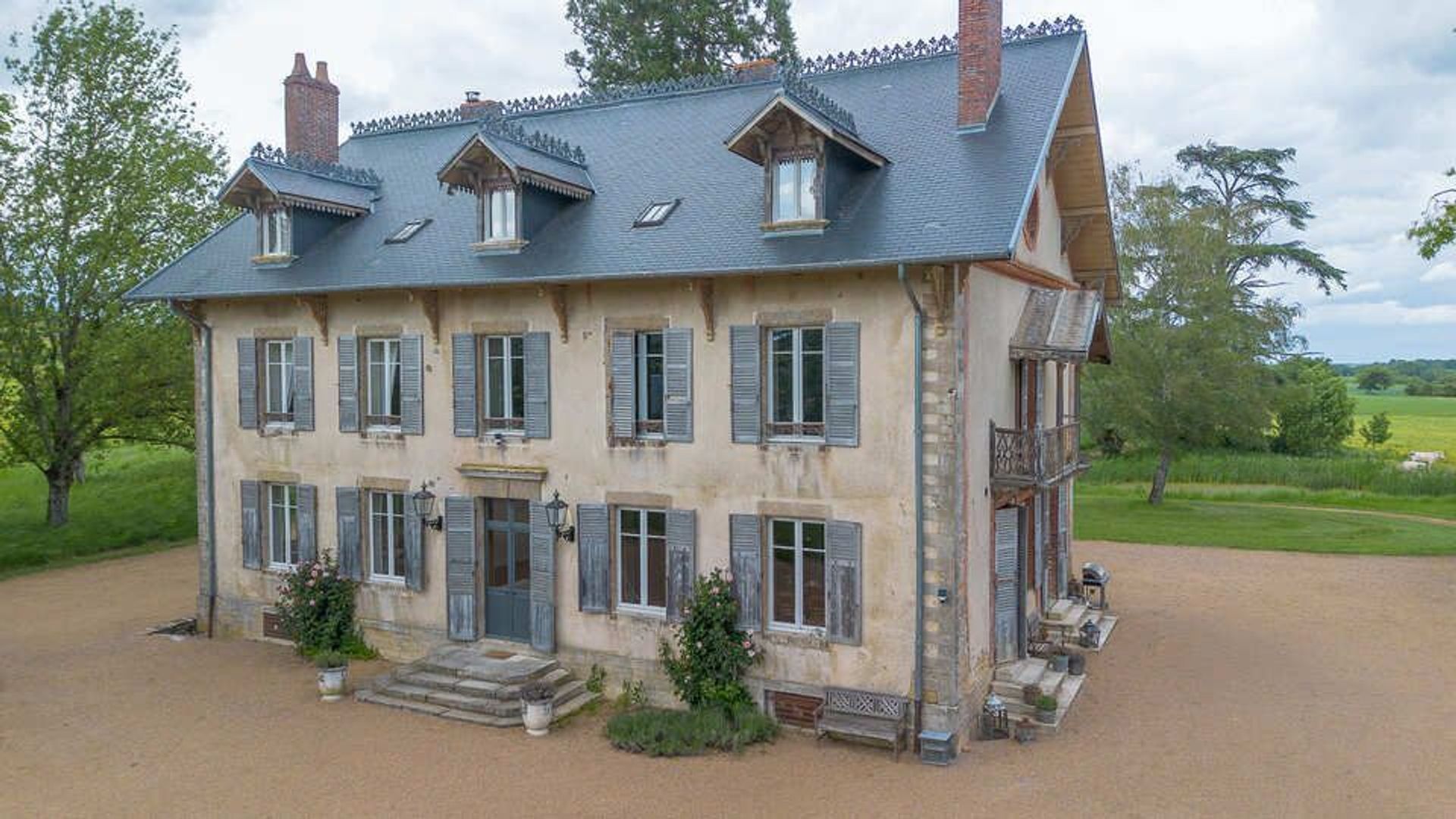 SI1580, Saint-Saulge foto-0 blur