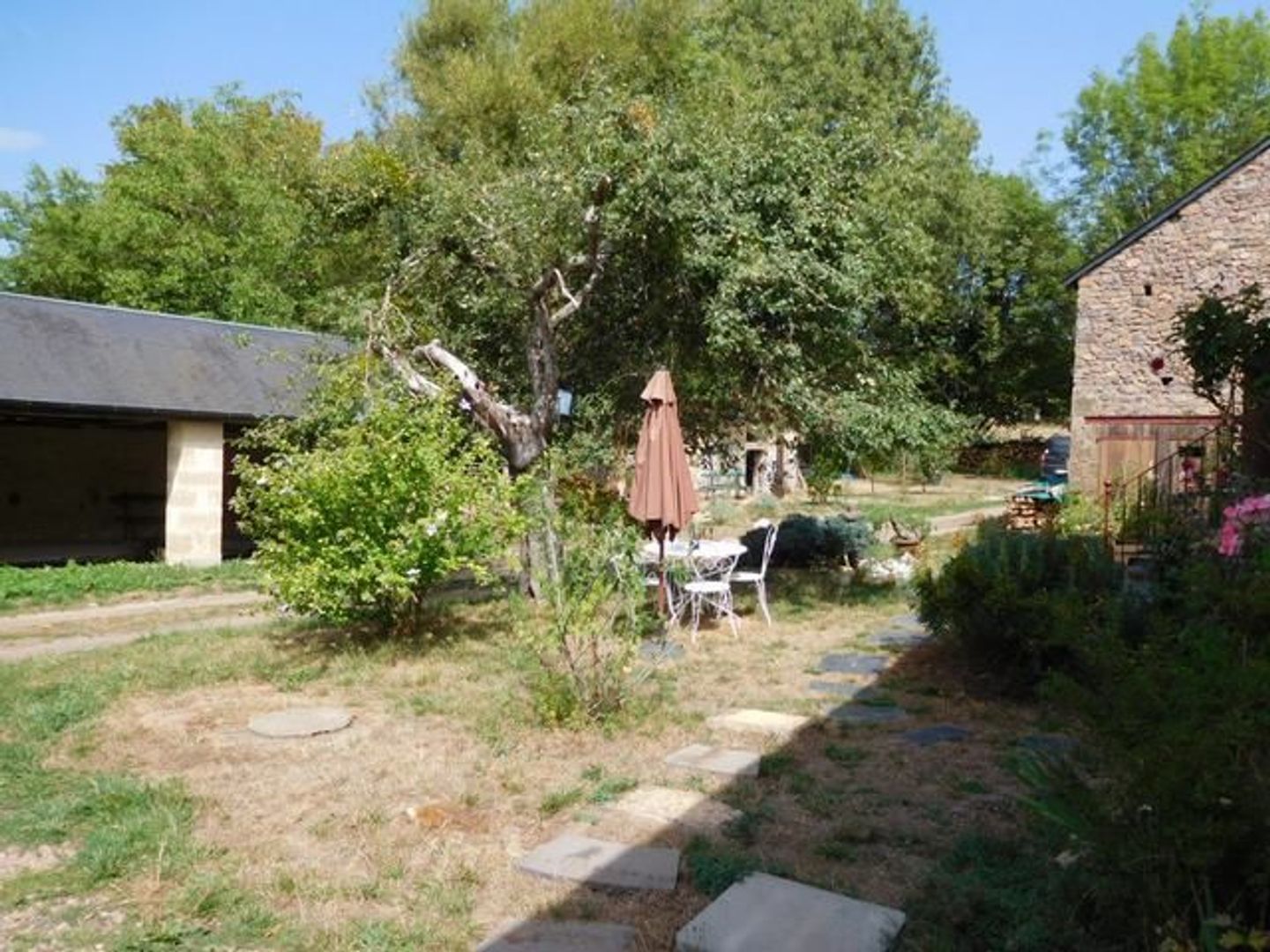 SI1602, Saint-Saulge foto-4 blur
