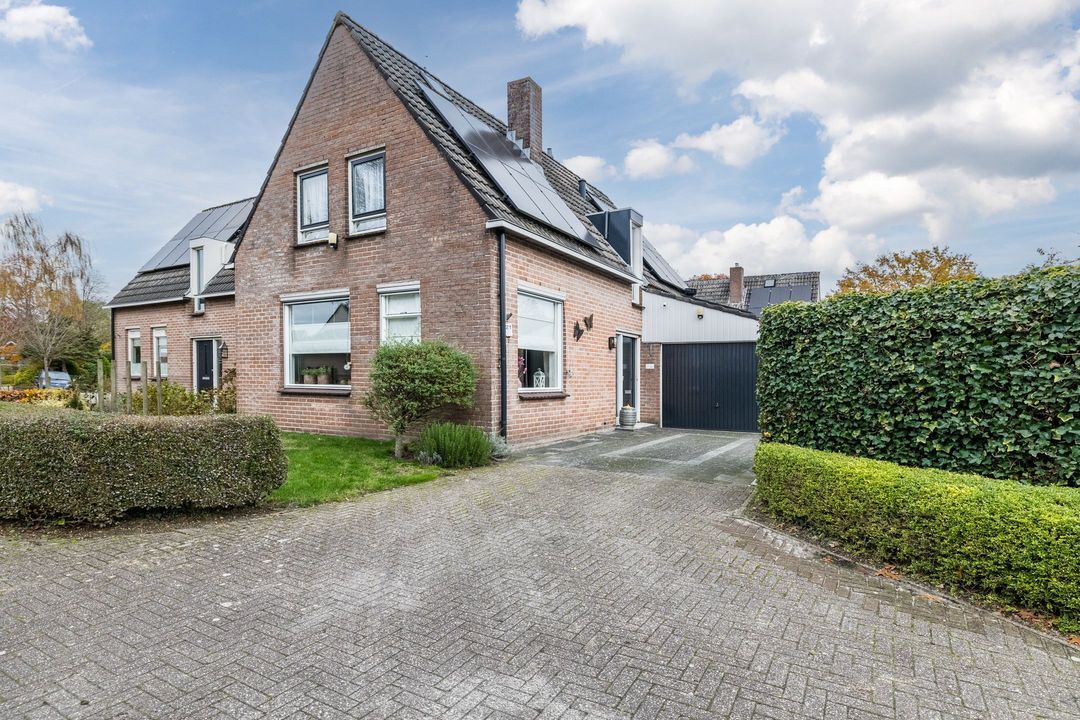 Luchtenstein 21, De Wijk