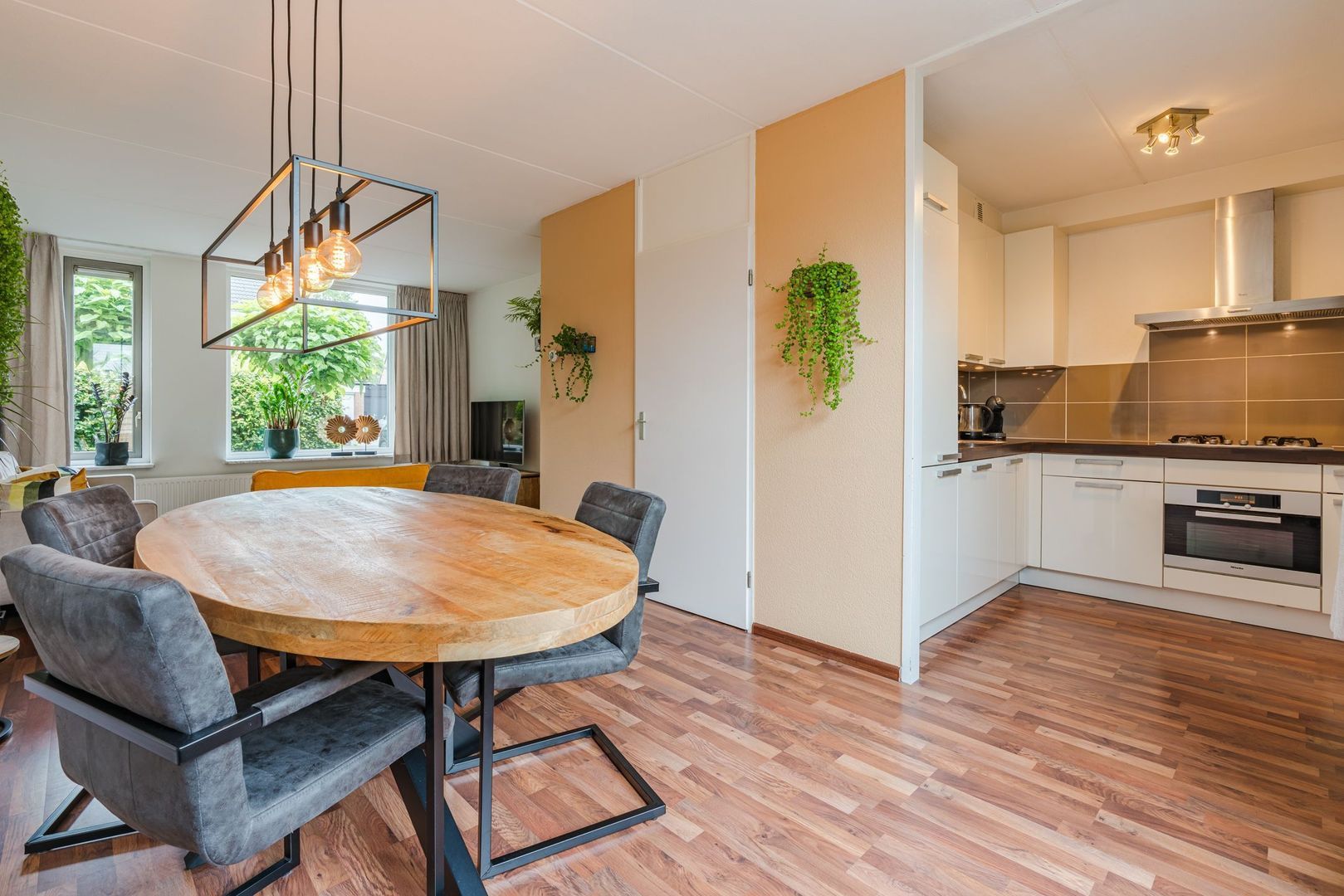 De Bloemen 25, Meppel foto-7 blur