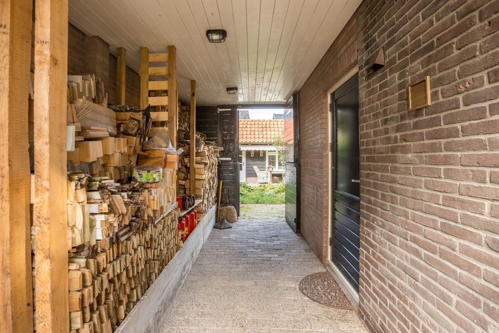 Ds A.C. van Raalteweg 1, Wanneperveen foto-31 blur