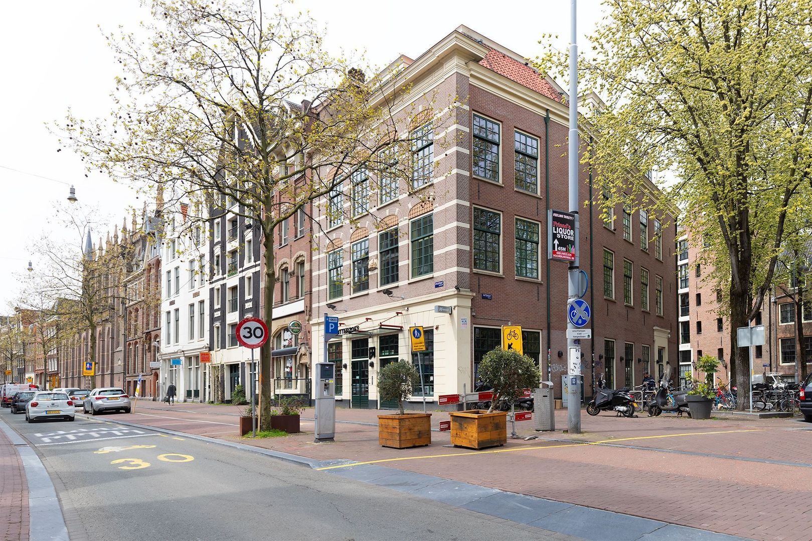 Spuistraat 2, Amsterdam foto-1 blur