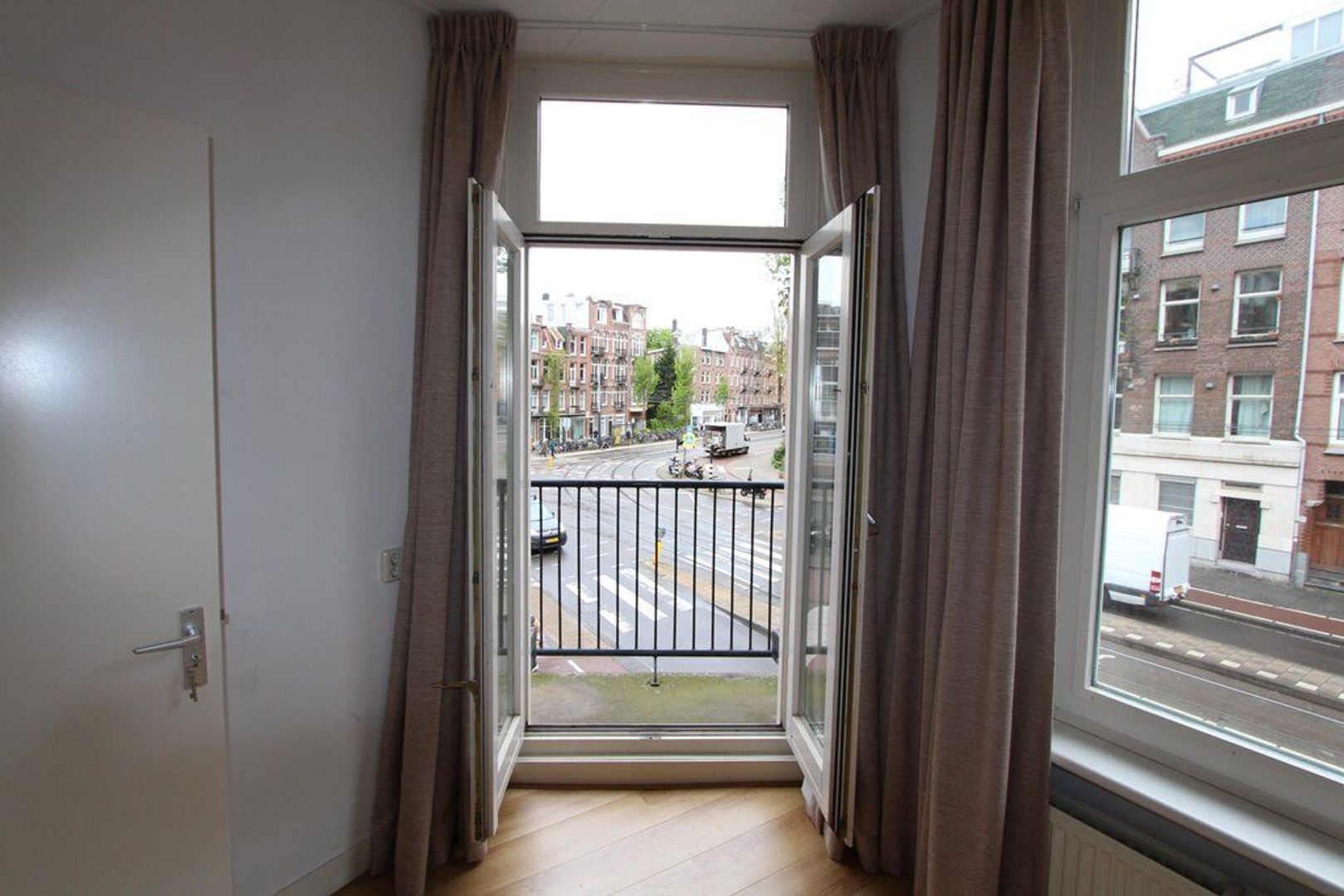 Admiraal De Ruijterweg 77 1, Amsterdam foto-2 blur