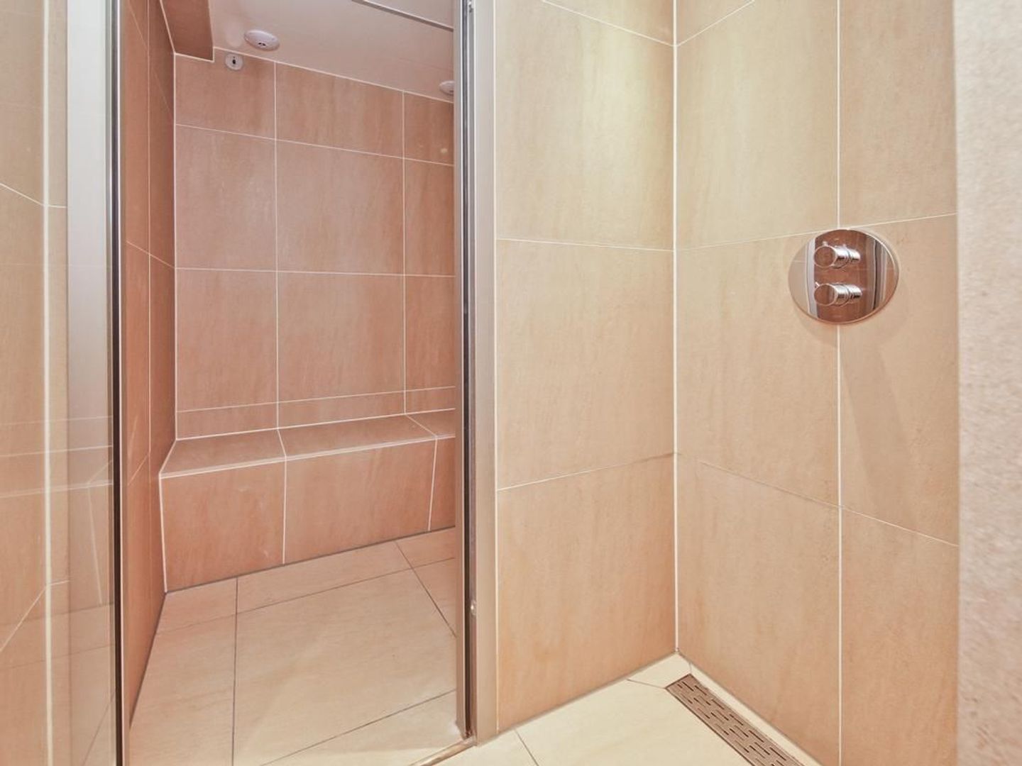 Plantage Muidergracht 105 A, Amsterdam foto-35 blur