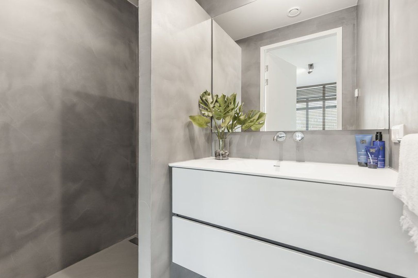 Burgemeester Hogguerstraat 787, Amsterdam foto-8 blur