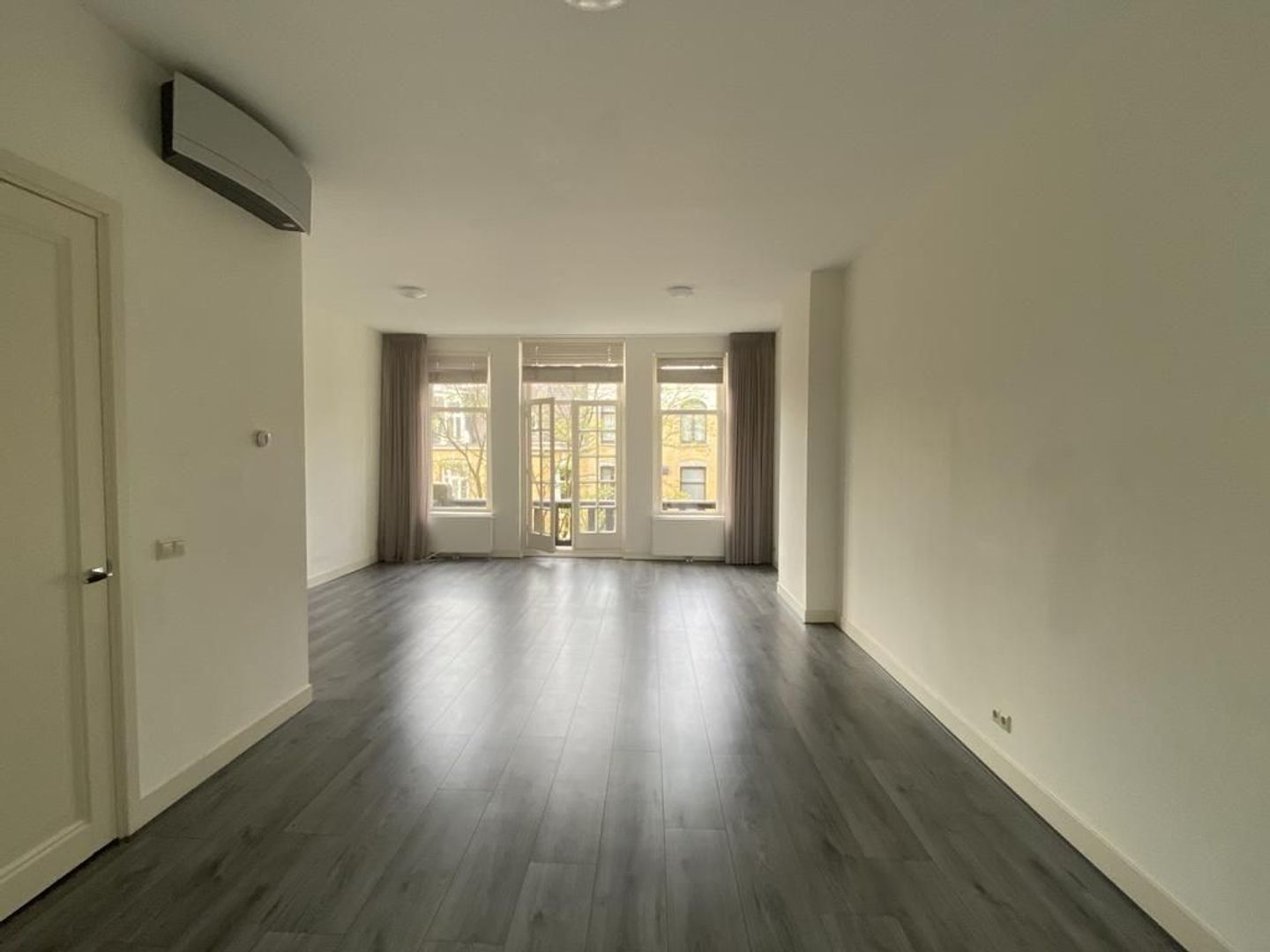 Jacob Obrechtstraat 37 bv, Amsterdam foto-1 blur