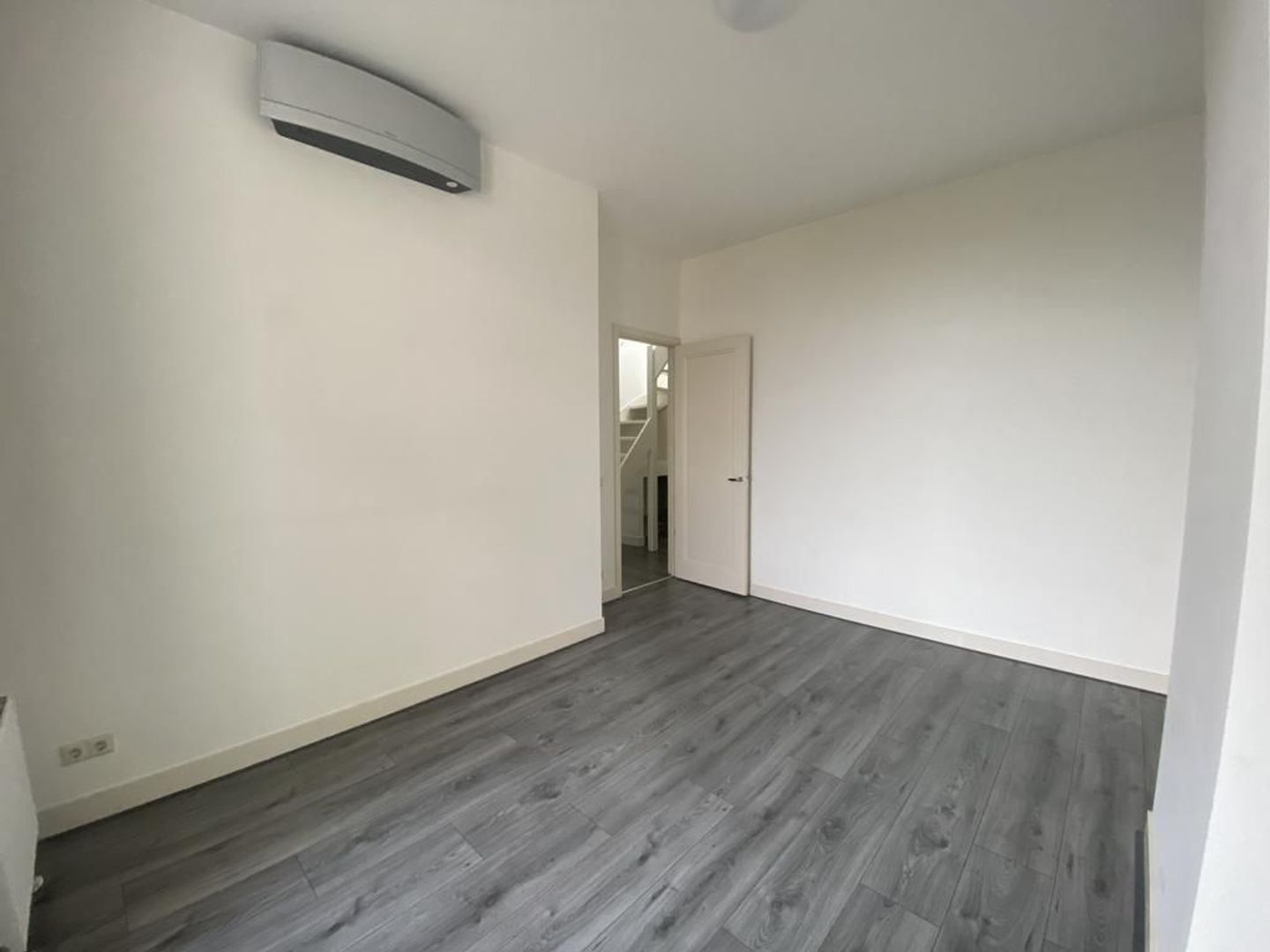 Jacob Obrechtstraat 37 bv, Amsterdam foto-9 blur