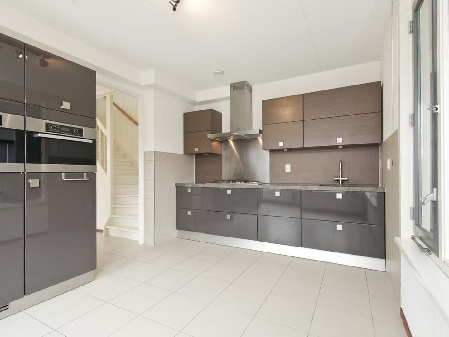 Van Karnebeekstraat 10, Amsterdam foto-9 blur