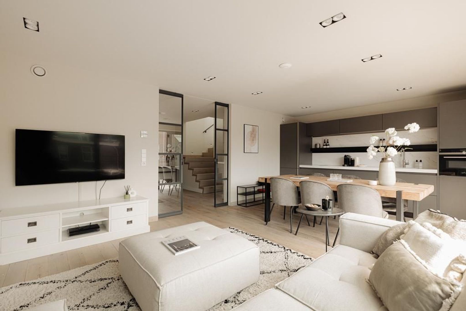 Pieter Cornelisz. Hooftstraat 21 3, Amsterdam foto-2 blur