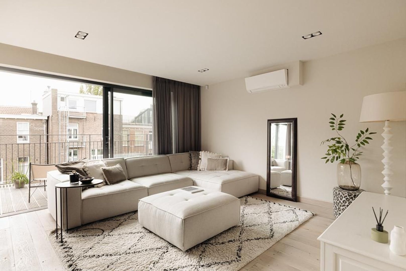 Pieter Cornelisz. Hooftstraat 21 3, Amsterdam foto-1 blur