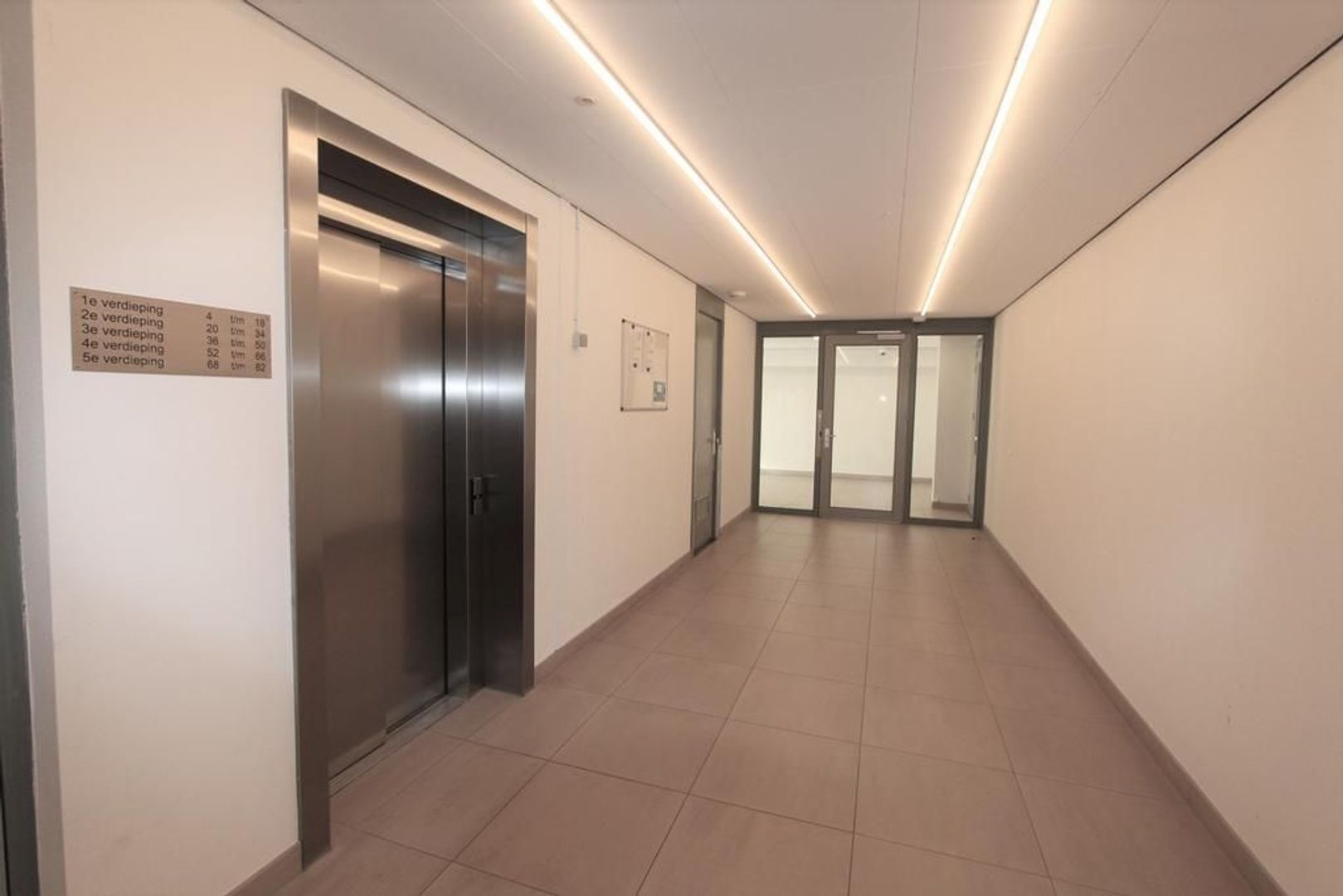 Bart van der Leckhof 24, Diemen foto-2 blur