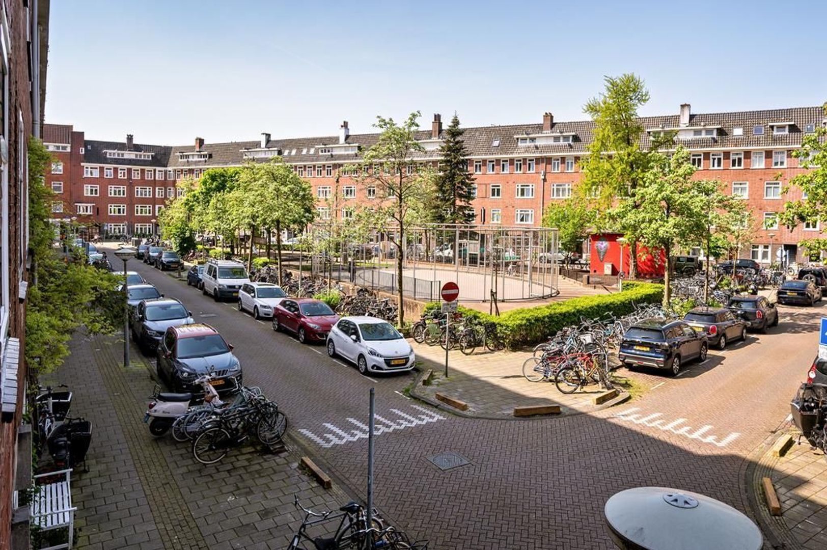 Paramariboplein 44 1, Amsterdam foto-32 blur