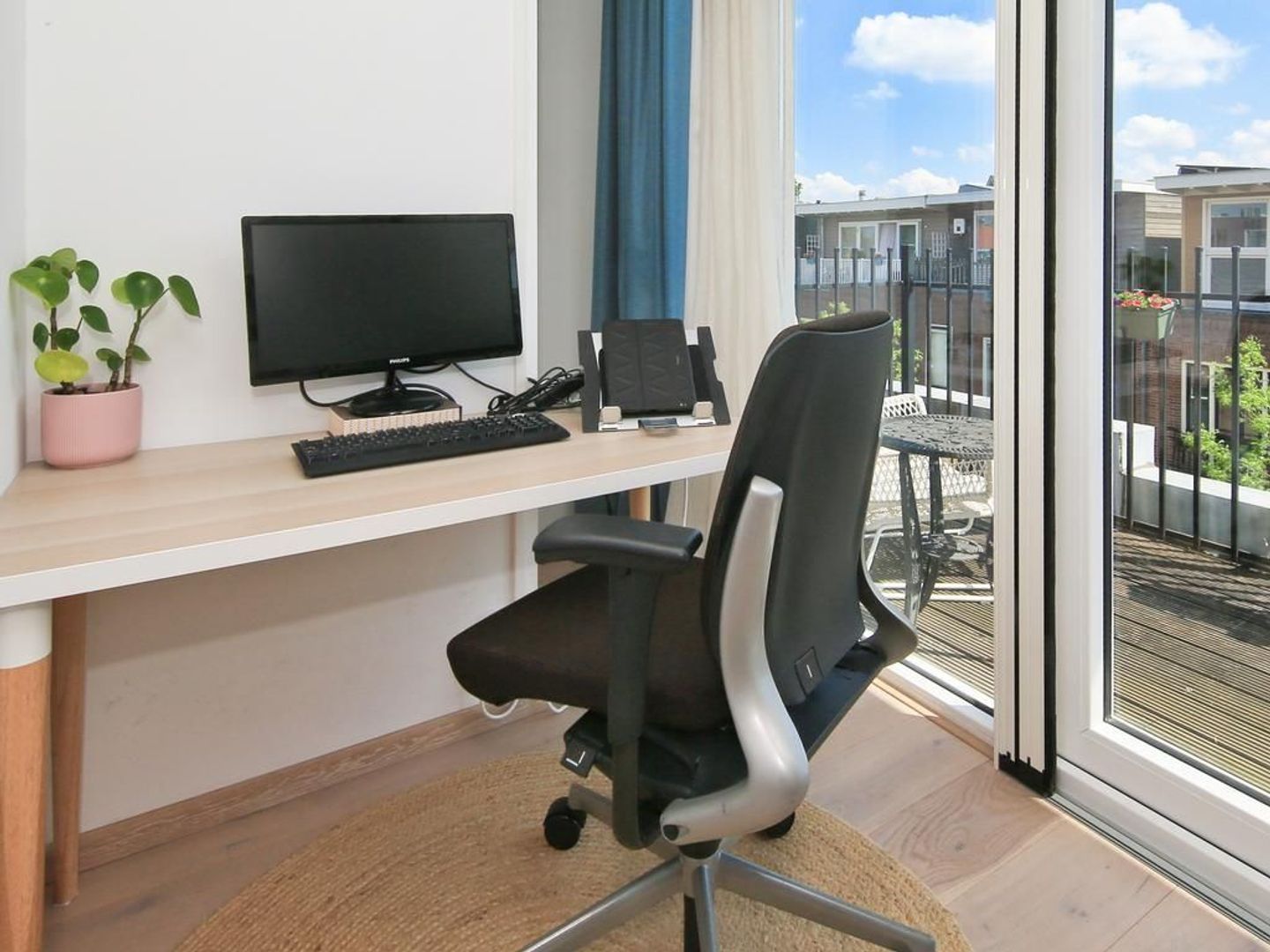 Raadhuisstraat 5, Diemen foto-32 blur