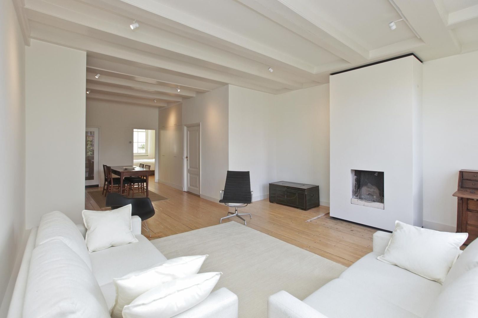 Oudezijds Voorburgwal 113 B, Amsterdam foto-2 blur