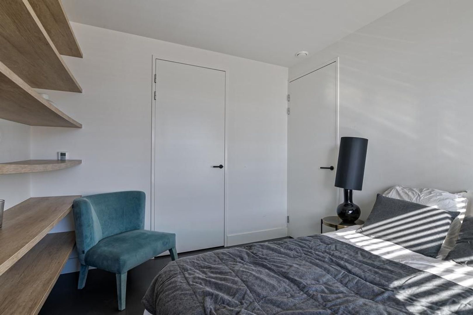 Burgemeester Hogguerstraat 1193, Amsterdam foto-17 blur