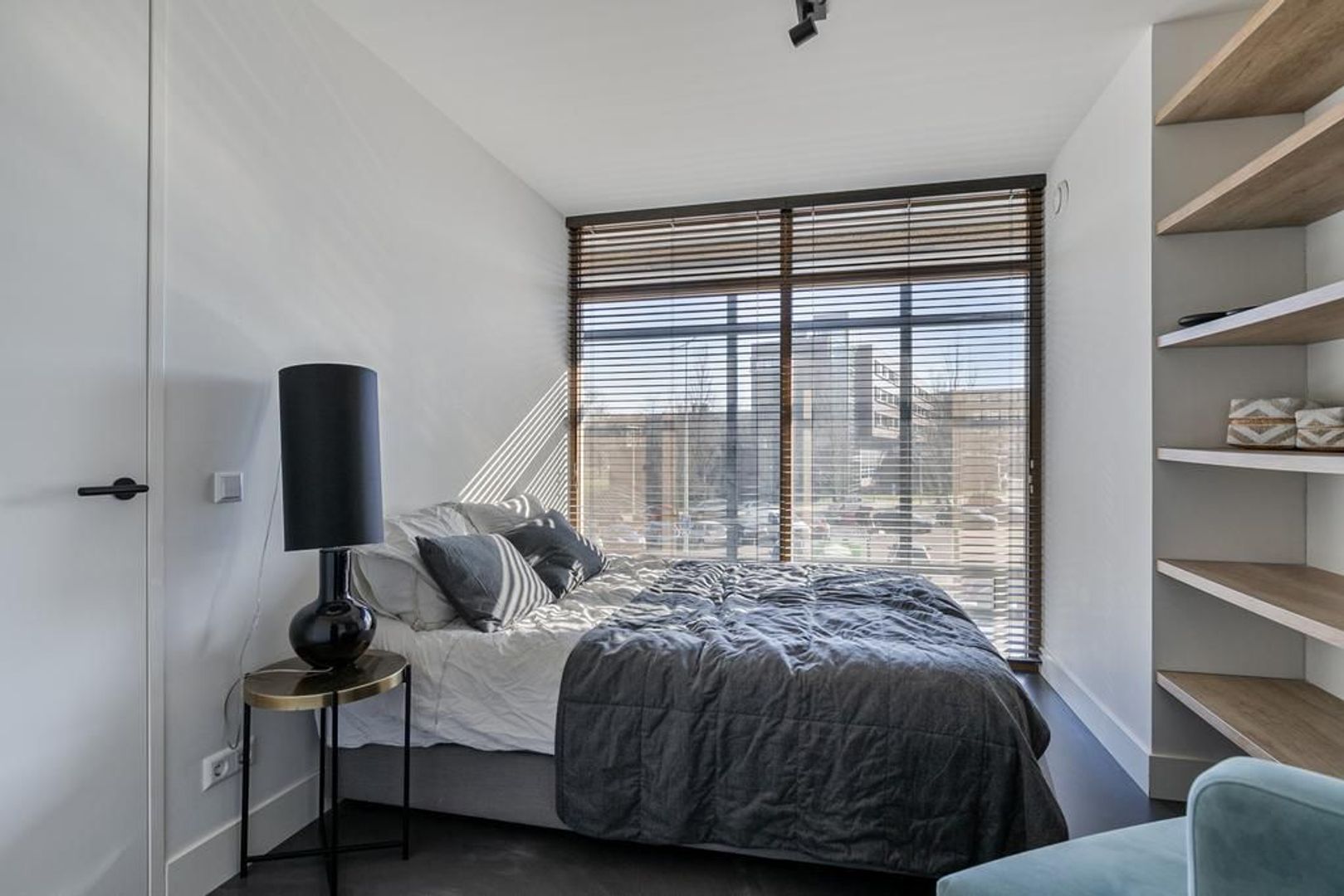 Burgemeester Hogguerstraat 1193, Amsterdam foto-18 blur