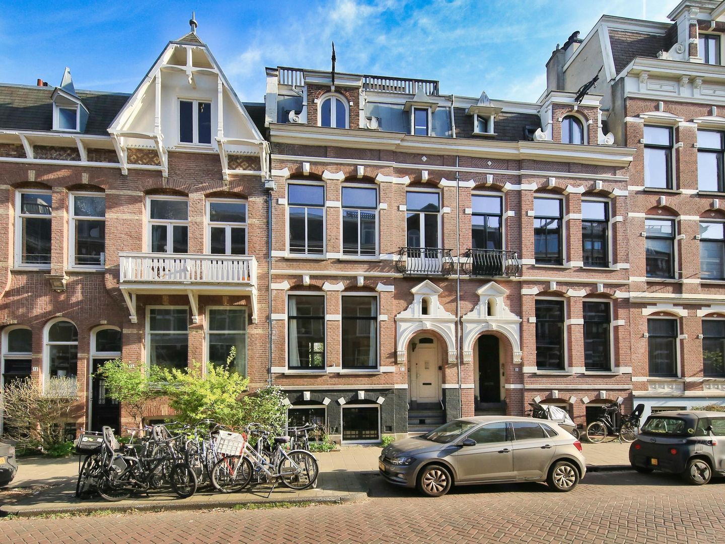 Van Eeghenstraat 13 H, Amsterdam foto-0 blur