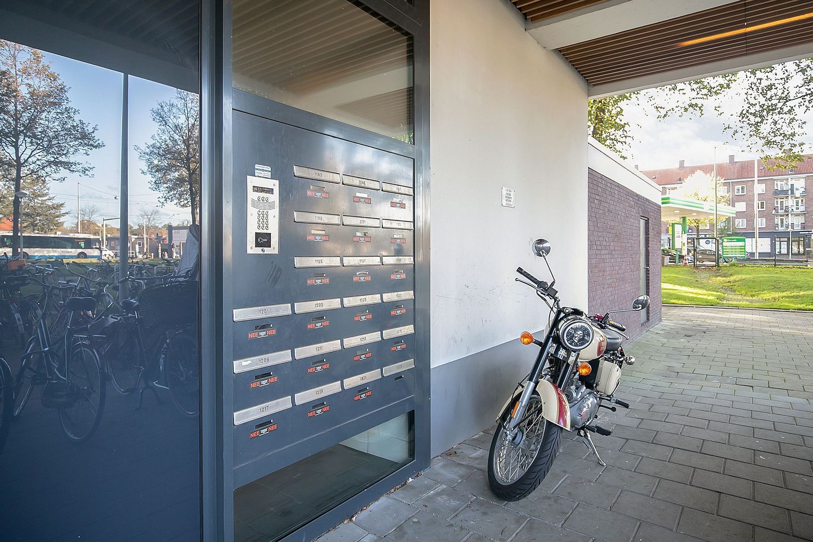 Burgemeester Hogguerstraat 1221, Amsterdam foto-19 blur