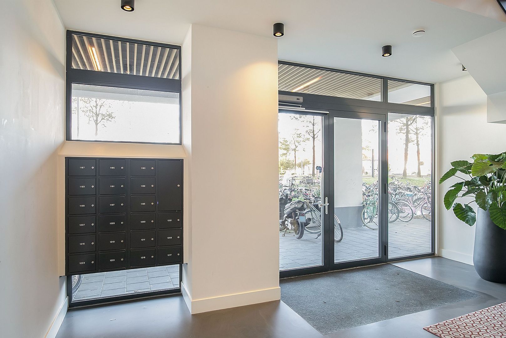 Burgemeester Hogguerstraat 1221, Amsterdam foto-20 blur