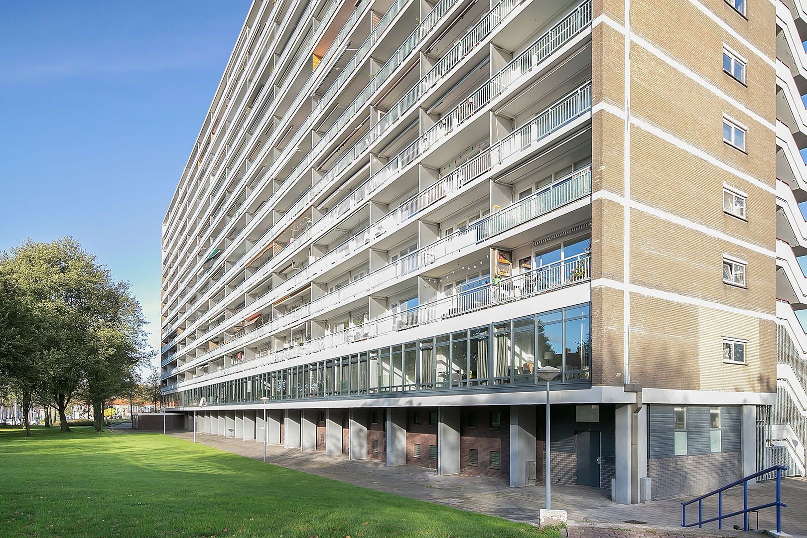 Burgemeester Hogguerstraat 1221, Amsterdam foto-0 blur