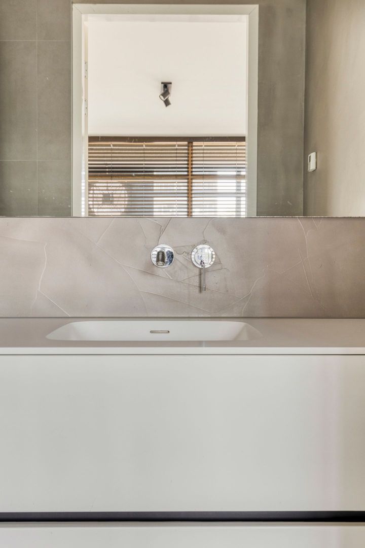 Burgemeester Hogguerstraat 1221, Amsterdam foto-14 blur