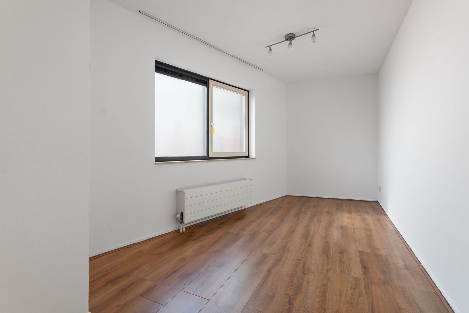 Humberto Delgadoplein 25, Amsterdam foto-24 blur