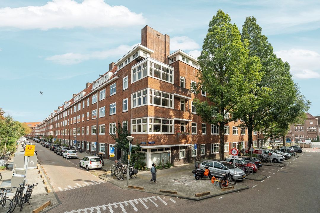 Paramariboplein 2 2, Amsterdam