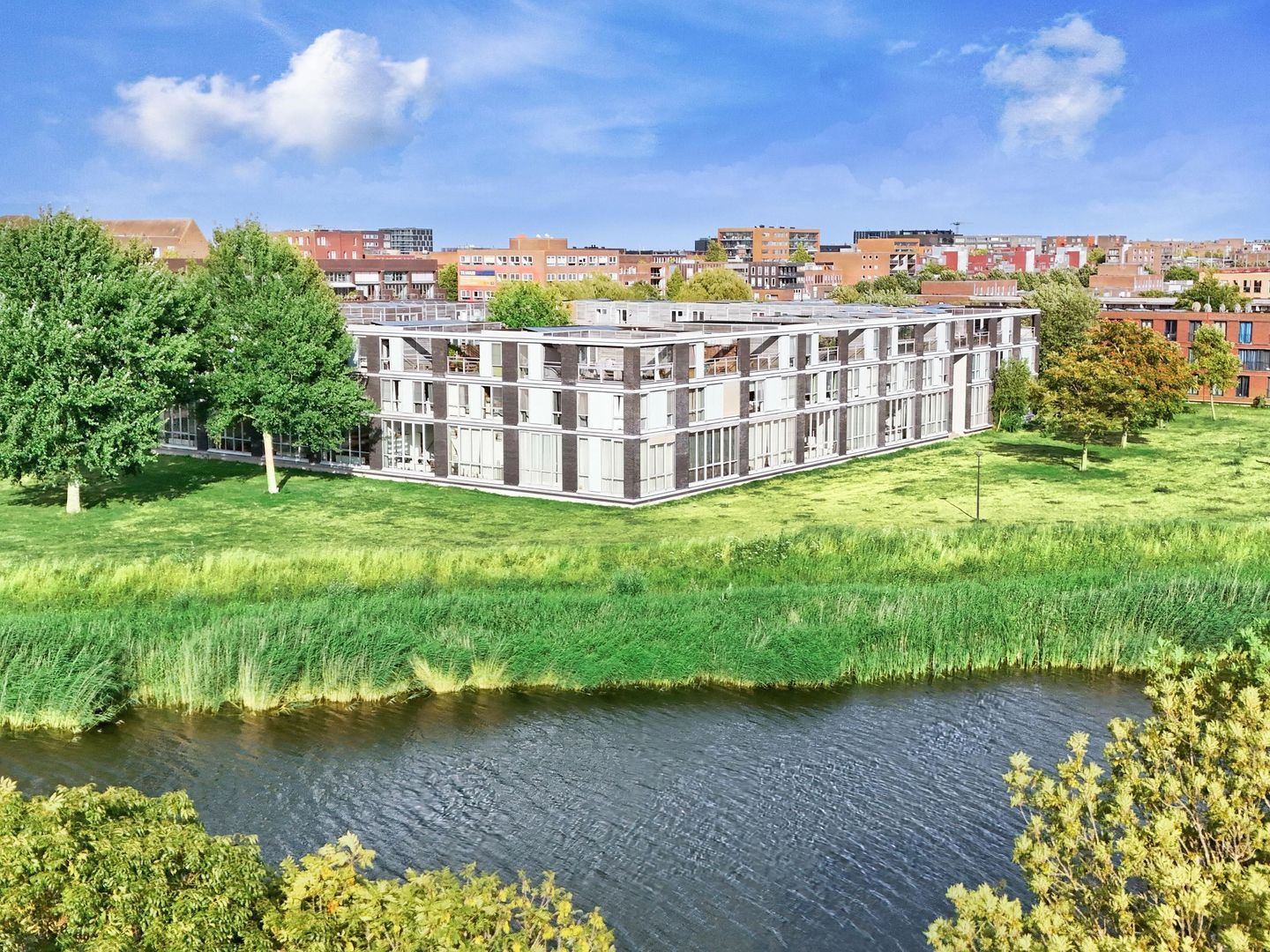 Oeverzeggestraat 36, Amsterdam foto-39 blur