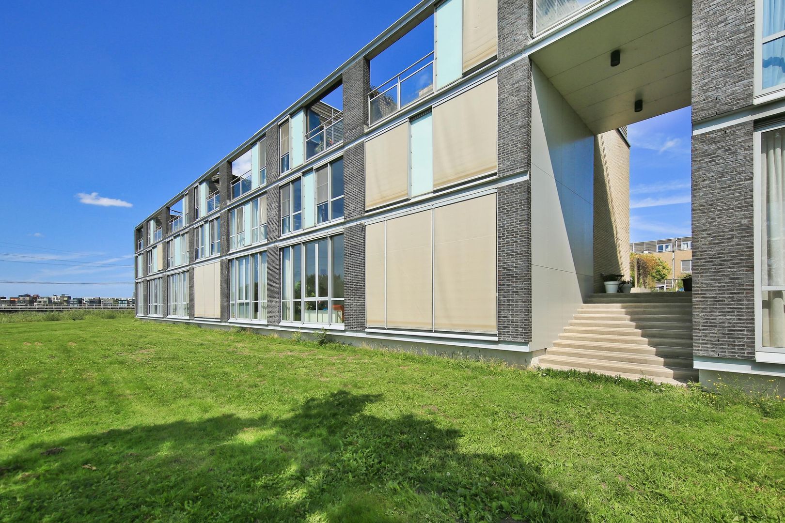 Oeverzeggestraat 36, Amsterdam foto-41 blur