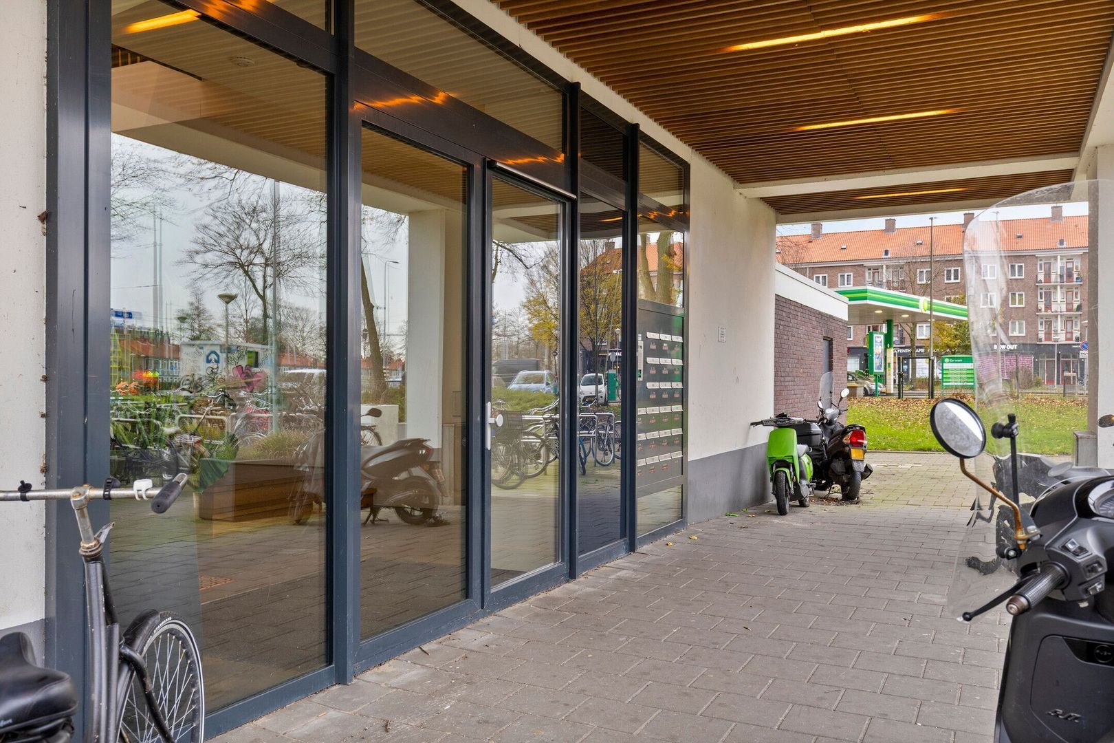 Burgemeester Hogguerstraat 1197, Amsterdam foto-13 blur