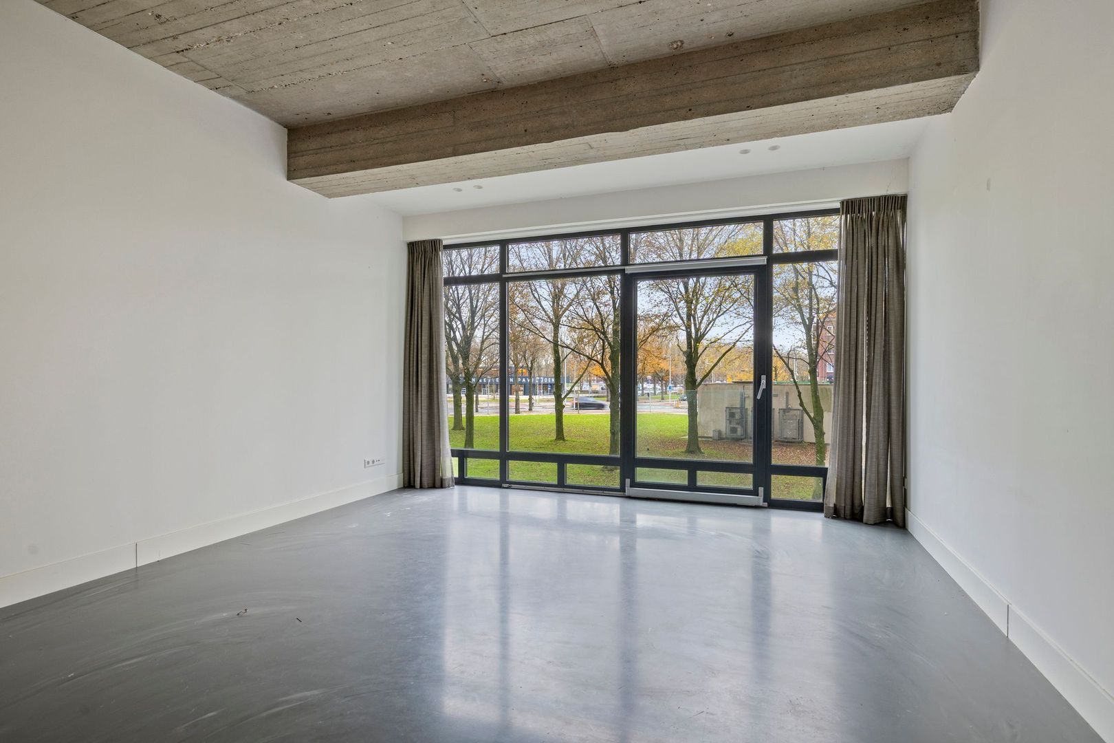 Burgemeester Hogguerstraat 1197, Amsterdam foto-5 blur