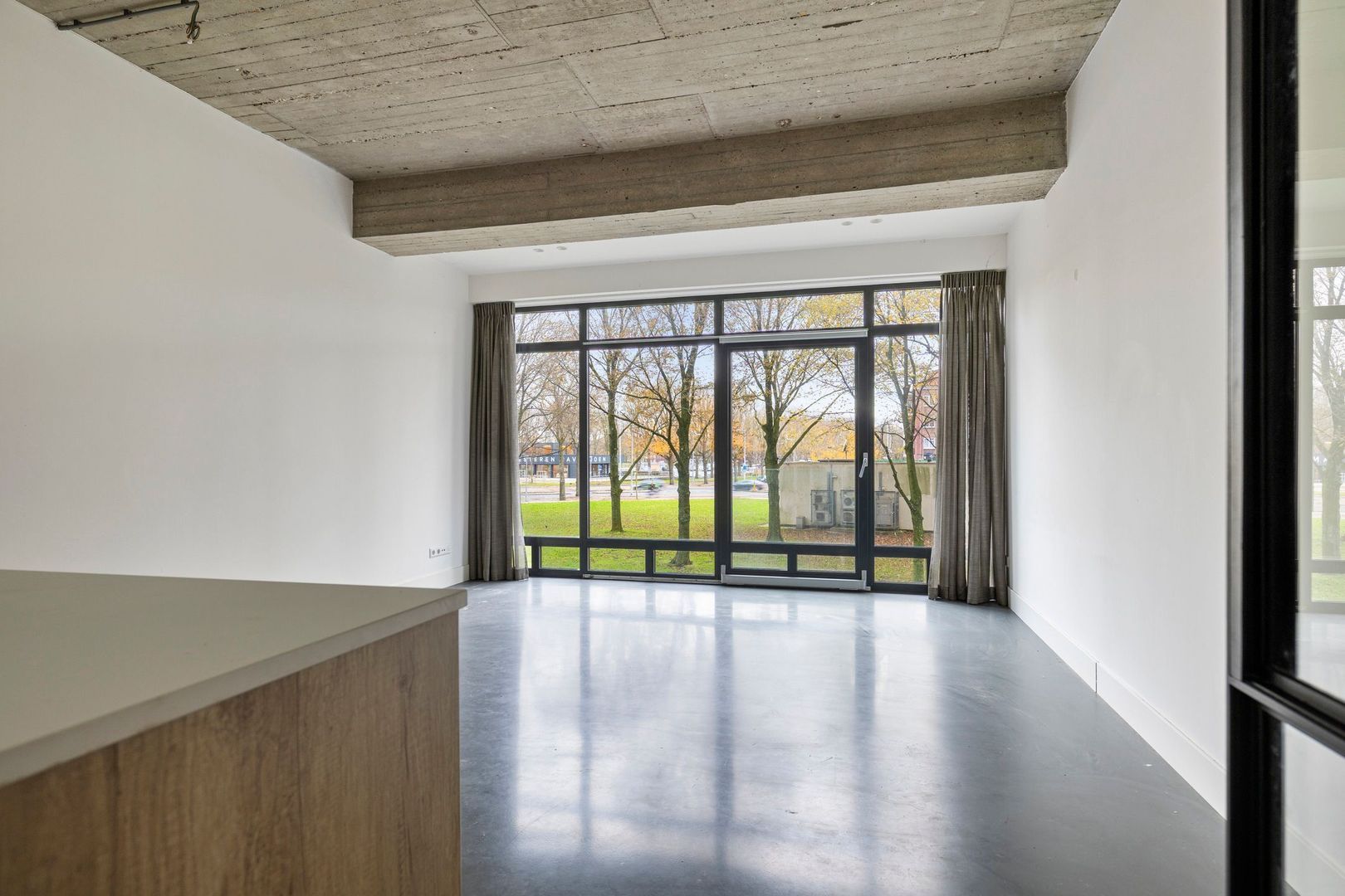 Burgemeester Hogguerstraat 1197, Amsterdam foto-4 blur