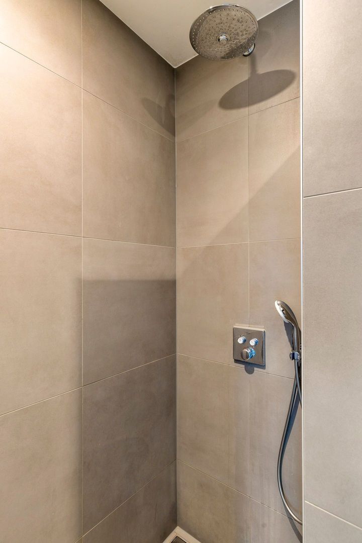 Burgemeester Hogguerstraat 1197, Amsterdam foto-11 blur