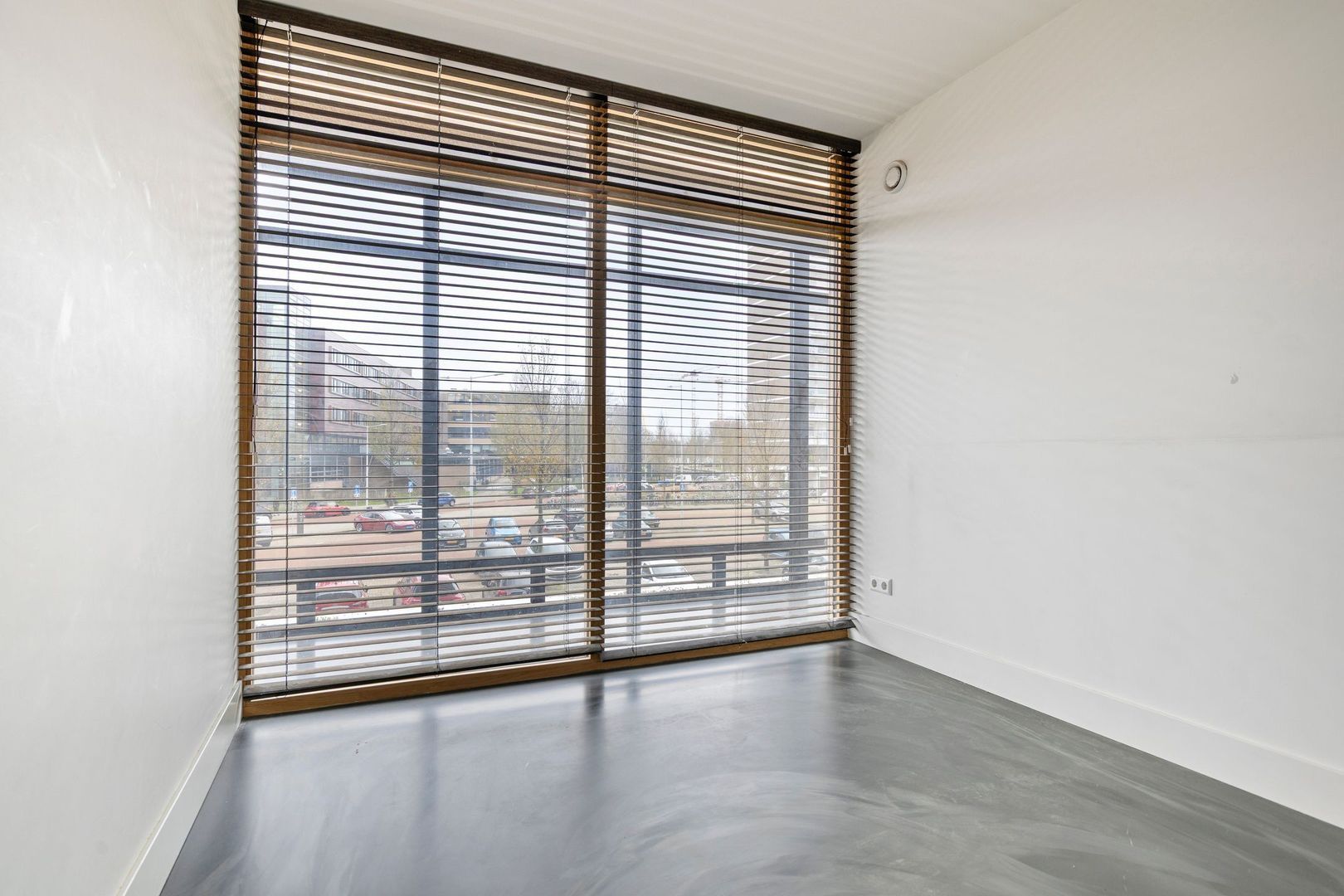 Burgemeester Hogguerstraat 1197, Amsterdam foto-9 blur