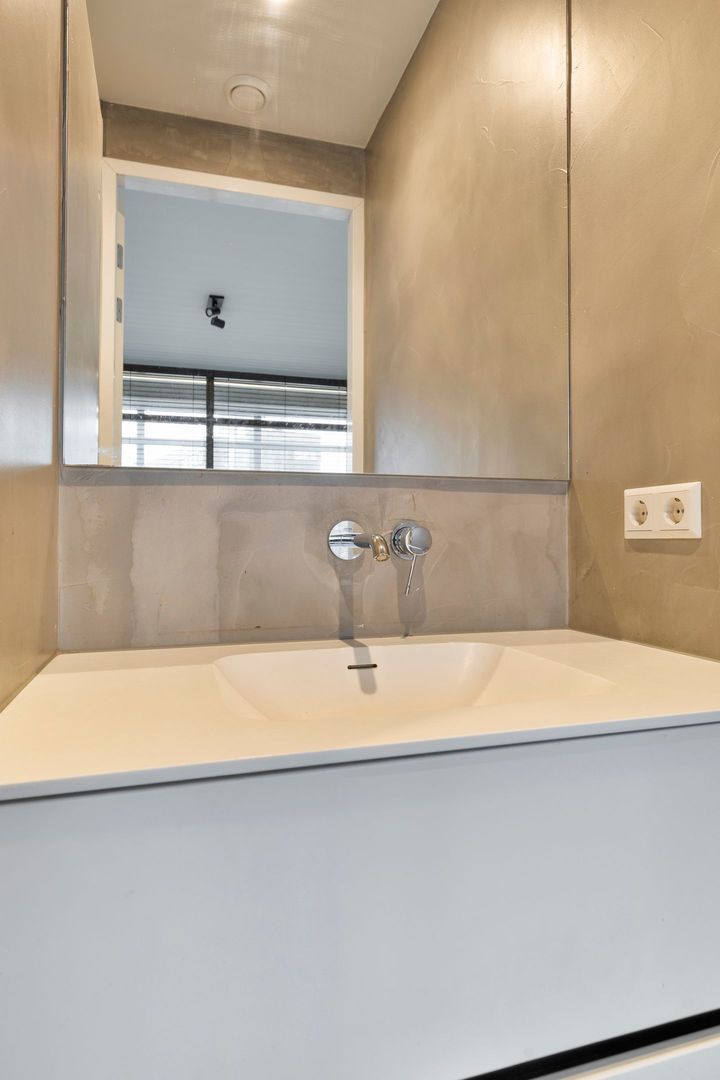 Burgemeester Hogguerstraat 1197, Amsterdam foto-12 blur