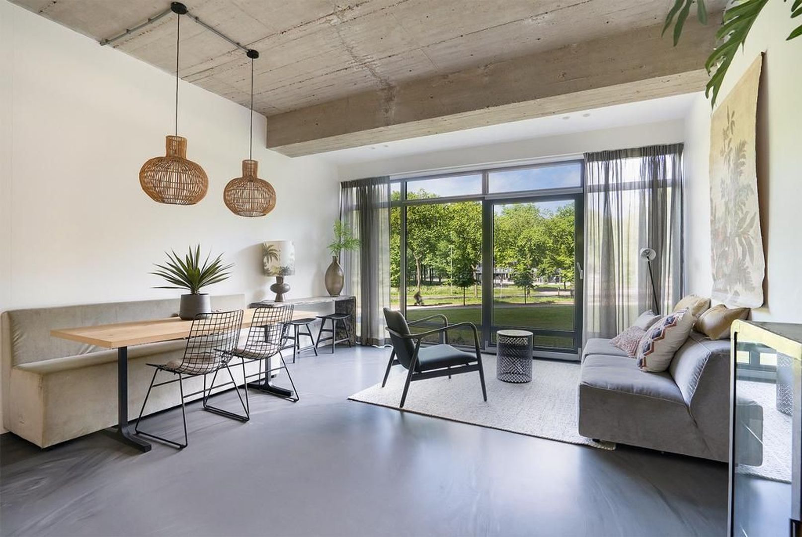 Burgemeester Hogguerstraat 1197, Amsterdam foto-0 blur