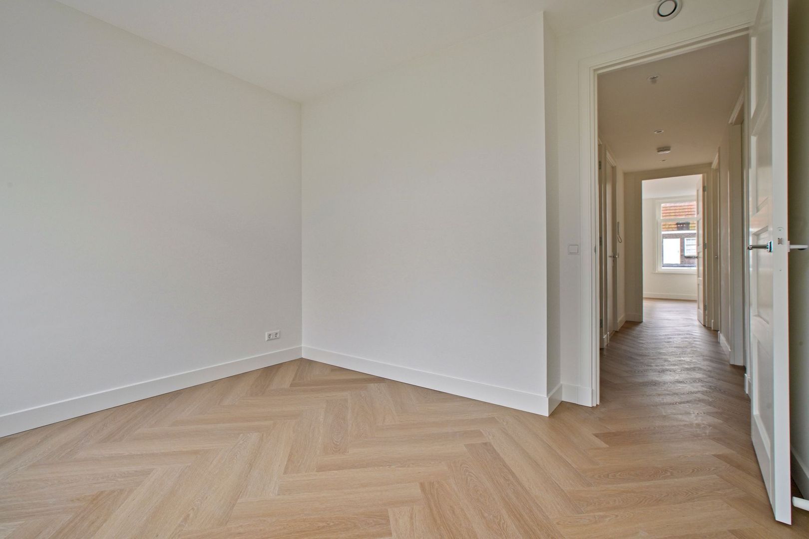 Van Tuyll van Serooskerkenweg 111 3, Amsterdam foto-8 blur