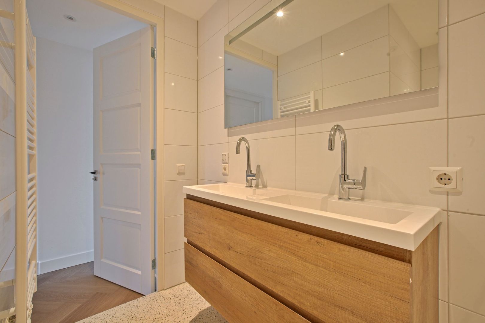 Van Tuyll van Serooskerkenweg 111 3, Amsterdam foto-5 blur