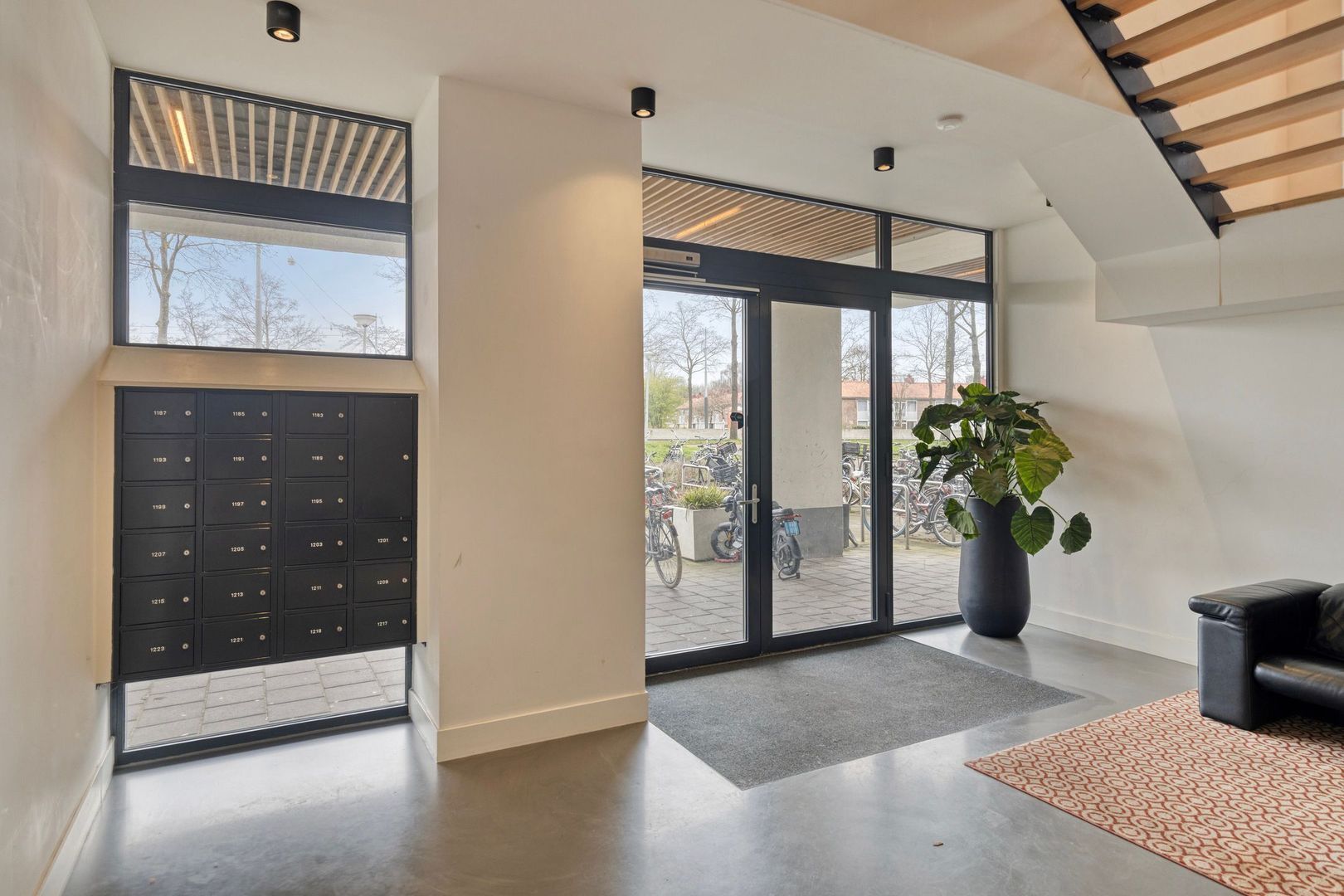 Burgemeester Hogguerstraat 1217, Amsterdam foto-16 blur