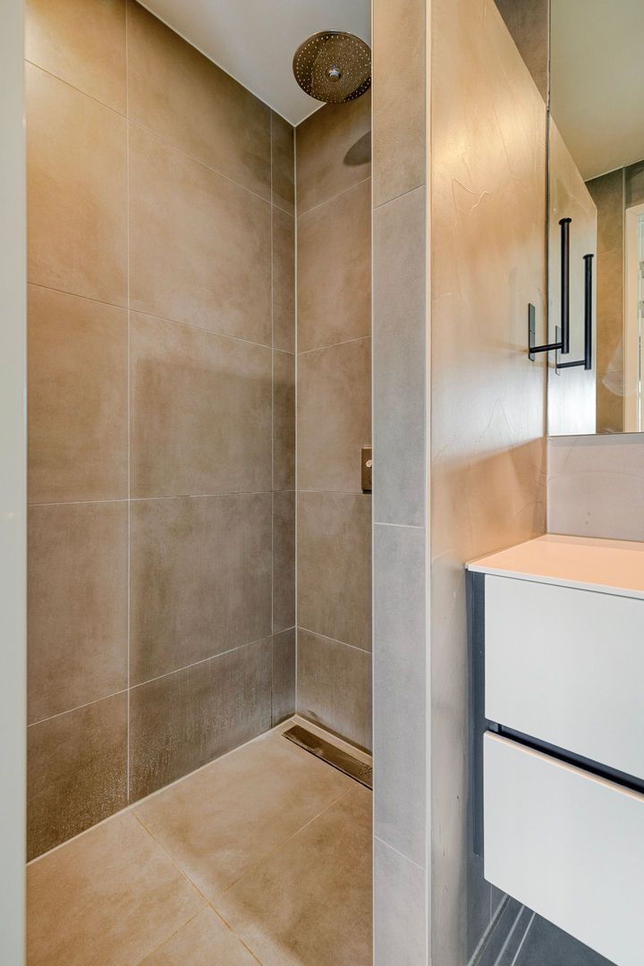 Burgemeester Hogguerstraat 1217, Amsterdam foto-13 blur